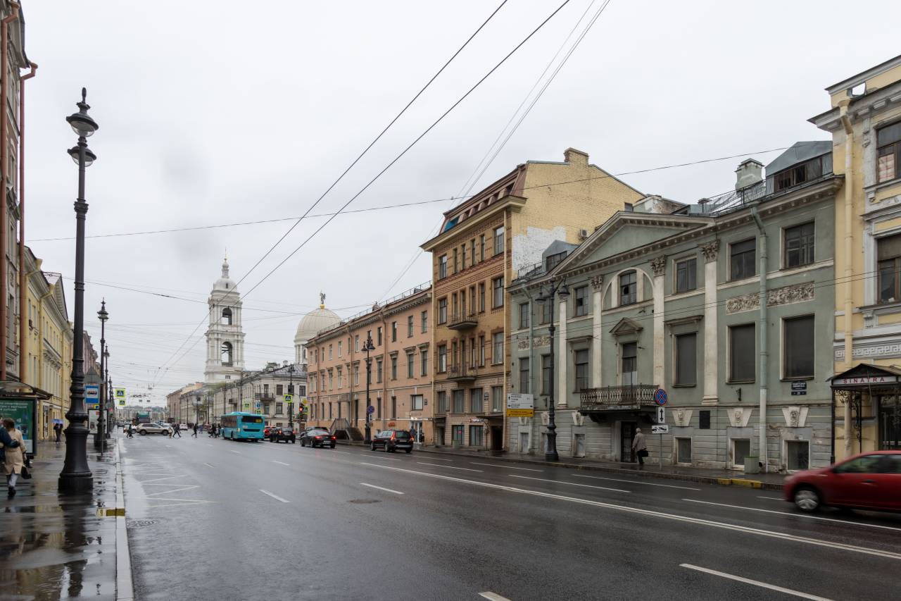 Нежилое здание в аренду (Рубль за метр)